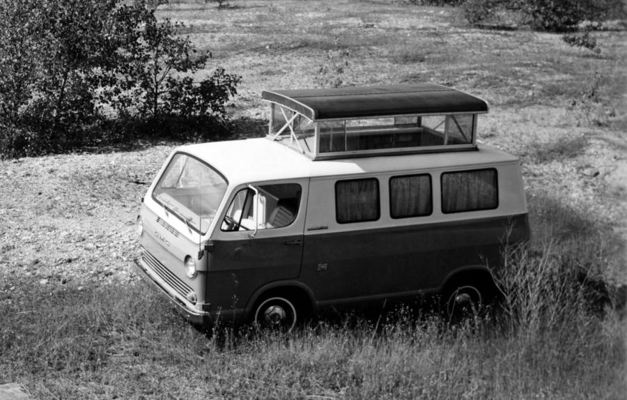  GMC G1000 Handi-Van Camper 1965 года  (фото 1 из 2)